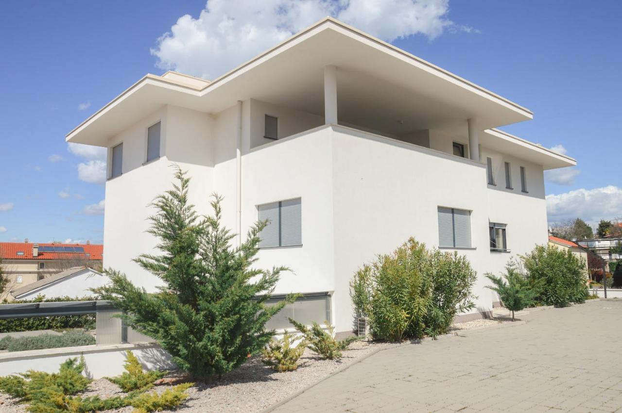 Rova Apartment Malinska Bagian luar foto